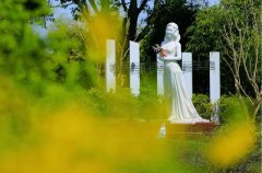 陵园雕塑：：：从原始信仰到现代纪念的演变